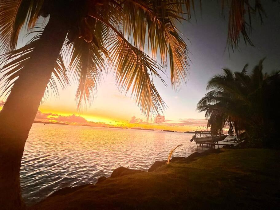 Waterfront Paradise 2 Br; Stunning Sunsets Bora Bora Luaran gambar